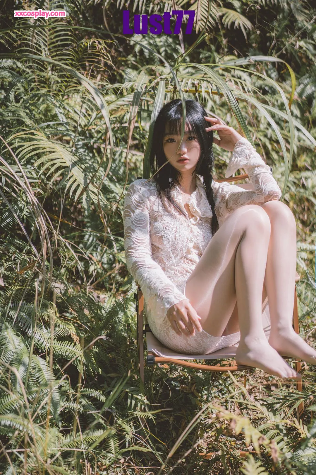 Qiqi Yao Guai Oh - Summer Trees in Full Bloom